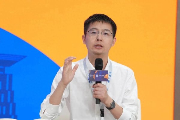 K线猎手 10天涨100亿，宇树科技朋友圈狂欢